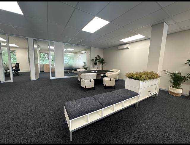 1,202.90M² OFFICE TO LET IN WOODMEAD